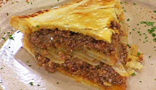 Reteta: Budinca de carne cu cartofi