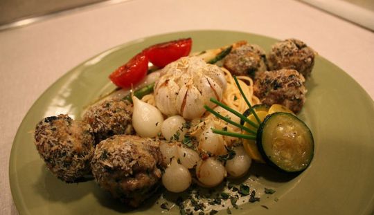 Reteta: Chiftele de sparanghel la cuptor 