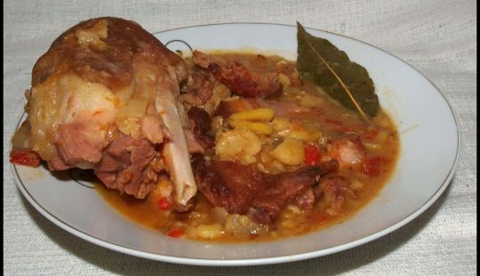 Afla cum se face mancarea de bob batut