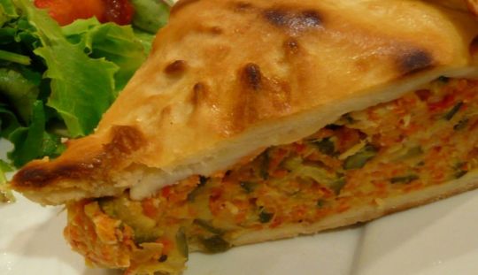 Reteta: Dovlecei cu cartofi si oua la cuptor