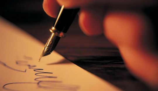 Cum se scrie o poezie de dragoste