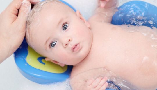 Cum trebuie imbaiati nou-nascutii?