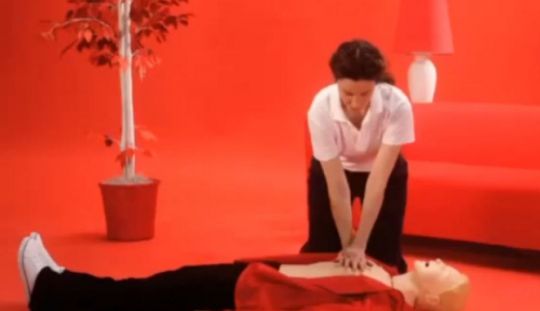 Cum se aplica resuscitarea cardio-pulmonara unui copil sau adolescent