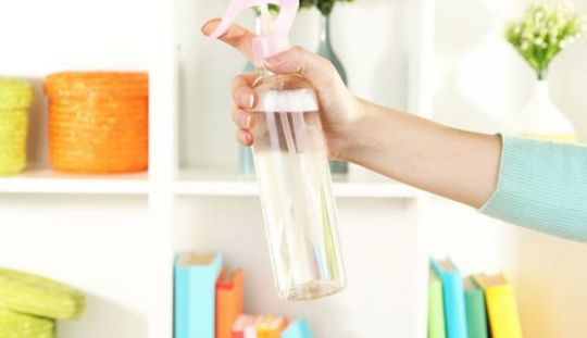 Cum sa scapi de mirosurile neplacute din casa