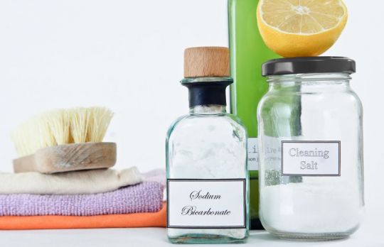 5 produse naturale de curatare 