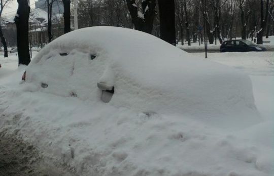 Cum sa-ti cureti masina dupa o ninsoare abundenta