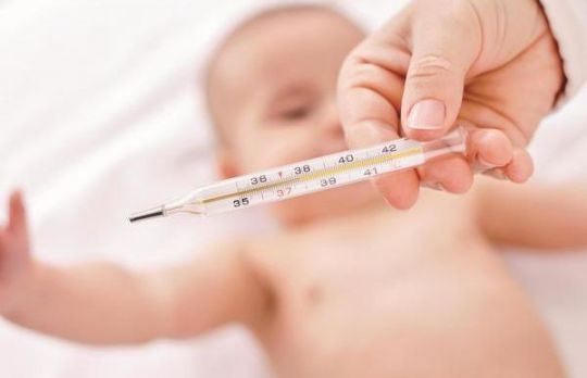 Cum poate fi tratata febra in cazul copiilor  
