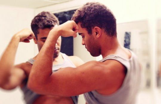 Ce fac barbatii cand nu ii vede nimeni. 11 lucruri amuzante