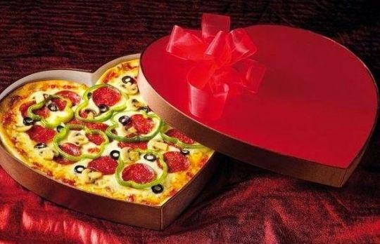Cum se prepara pizza in forma de inima 