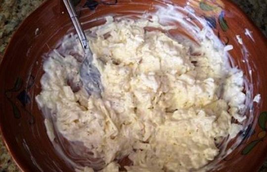 Cum sa prepari sos de usturoi. Reteta pe care nu ai voie s-o ratezi!