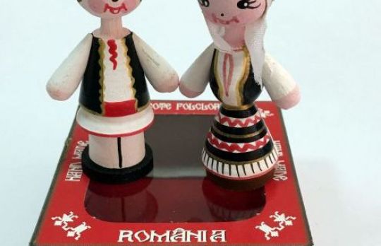 De ce sa alegi marturii figurine traditionale?