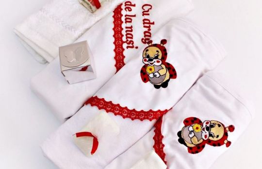 Ce trebuie sa contina trusoul de botez?