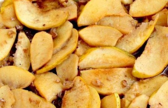 Cum sa prepari gutui la cuptor cu vin rosu