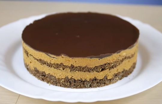 Cum sa faci tort Snickers. Nu ai nevoie de cuptor!