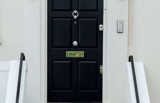 Ce spune culoarea usii de la casa despre tine