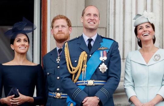 8 trucuri de moda de la Familia Regala a Marii Britanii