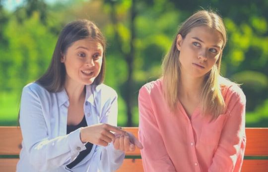 Semne subtile ca o persoana nu te place