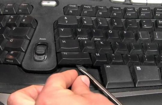 Cum sa repari tastatura. Ghid pentru rezolvarea celor mai comune probleme