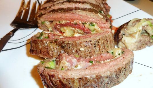 Piept de vitel umplut