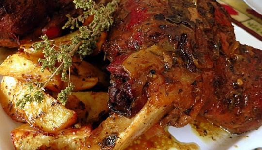 Pulpa de berbec la tava